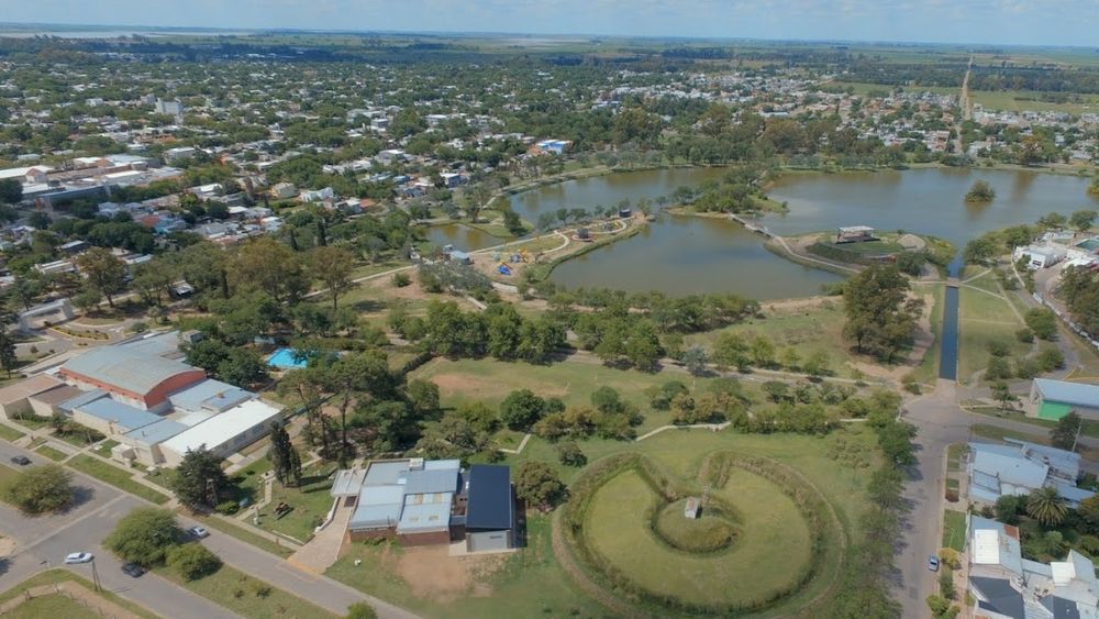 La ciudad de Trenque Lauquen hoy. La Capital del Oeste tiene 42 mil habitantes. La ciudad de Trenque Lauquen hoy. La Capital del Oeste tiene 42 mil habitantes.