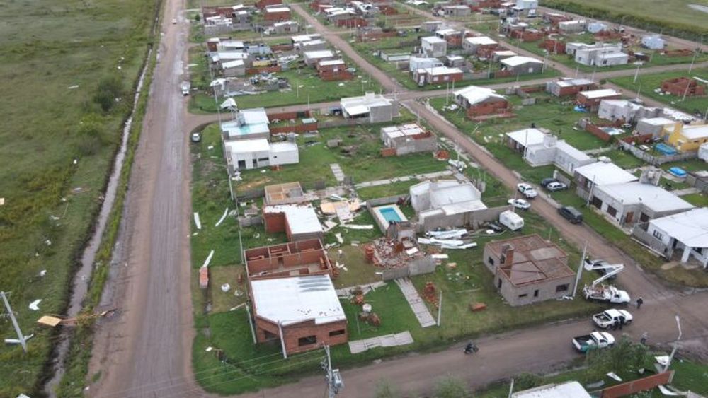 Desde la Municipalidad se convocó al Colegio de Arquitectos de 9 de Julio para relevar los daños que dejó el temporal. (Gentileza Martín Banchero)