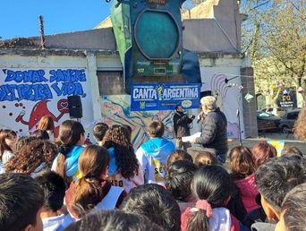 La Nave Spinetta presidió el Canta Argentina en Chivilcoy.