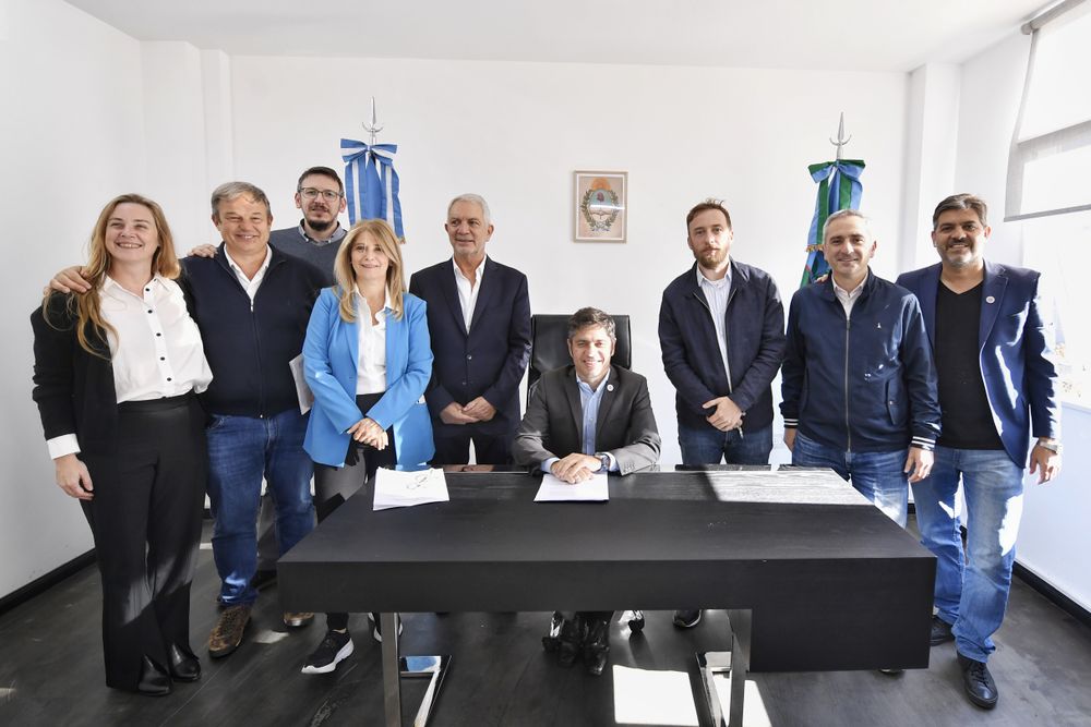 Kicillof tras asumir en el PJ: una foto sin el camporismo.&nbsp;