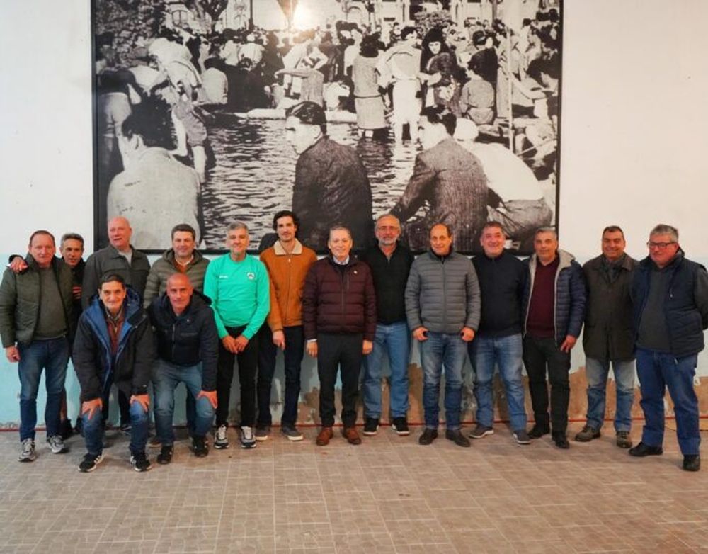 Fernando Gray y Juan Zabaleta en una visita en Lobos.