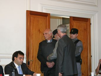 El sacerdote católico Christian Von Wernich fue condenado en 2007 a reclusión perpetua. El sacerdote católico Christian Von Wernich fue condenado en 2007 a reclusión perpetua.