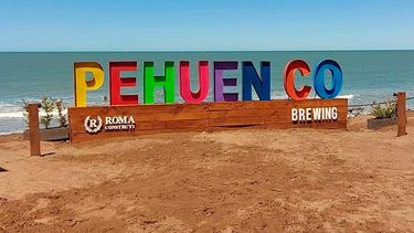 Los empleados investigados se fueron a pasar Año Nuevo a Pehuén-Co con un auto oficial. Los empleados investigados se fueron a pasar Año Nuevo a Pehuén-Co con un auto oficial.