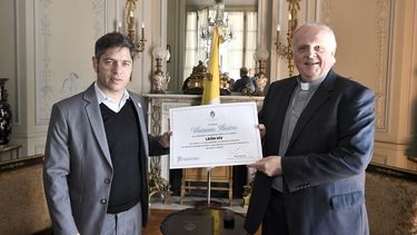Kicillof junto a Nuncio Michael Wallace Banach. Kicillof junto a Nuncio Michael Wallace Banach.