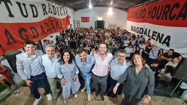 La Coalición Cívica (CC) cerró su campaña bonaerense en Magdalena con un acto encabezado por su primer candidato a diputado nacional, Juan Manuel López.