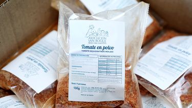 Tomate deshidratado en polvo, producido por la UNLP junto a trabajadores del cordón hortícola platense y el Ministerio de Desarrollo Agrario (MDA).&nbsp;