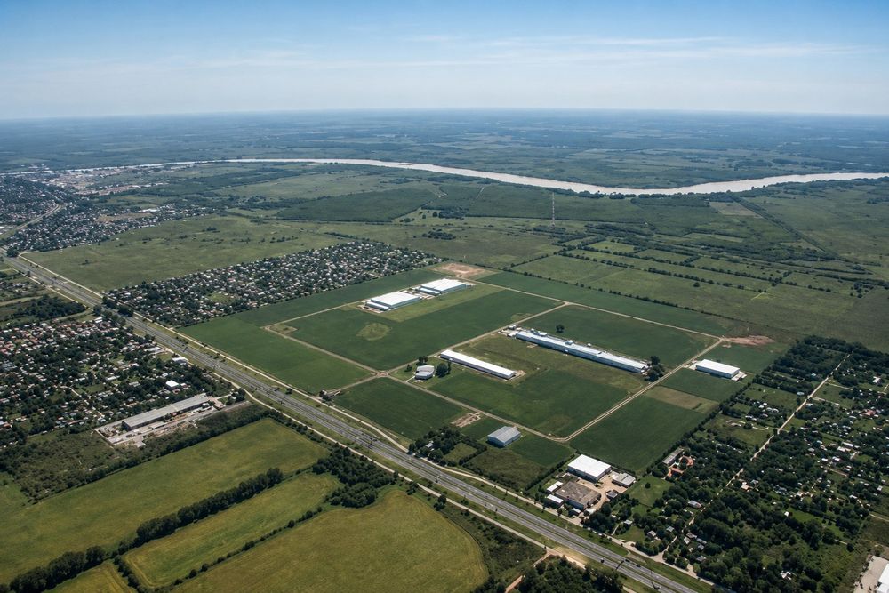 Una vista aérea del parque industrial de Campana, el distrito bonaerense con más porcentaje de tierras en manos de propietarios extranjeros.
