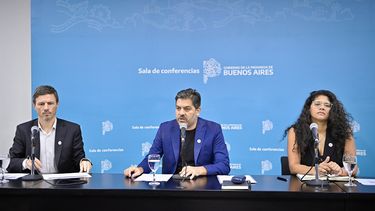 El gobierno de la provincia de Buenos Aires advirtió que la Argentina atraviesa una verdadera “catástrofe productiva”.