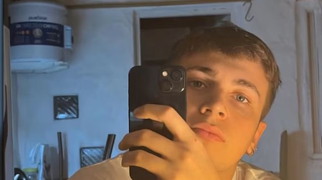 Nazareno Tobías Isern, de 21 años, murió de un disparo en la cabeza durante un intento de robo mientras circulaba en bicicleta junto a una amiga en la colectora de la autopista Riccheri, en Esteban Echeverría.