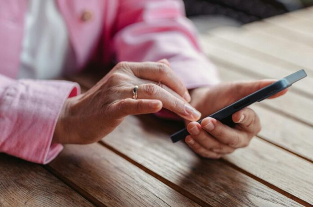 Advierten sobre las estafas por celulares. (pexels.com / shvets production)