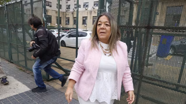 La escribana Nechevenko a la salida de tribunales.&nbsp;