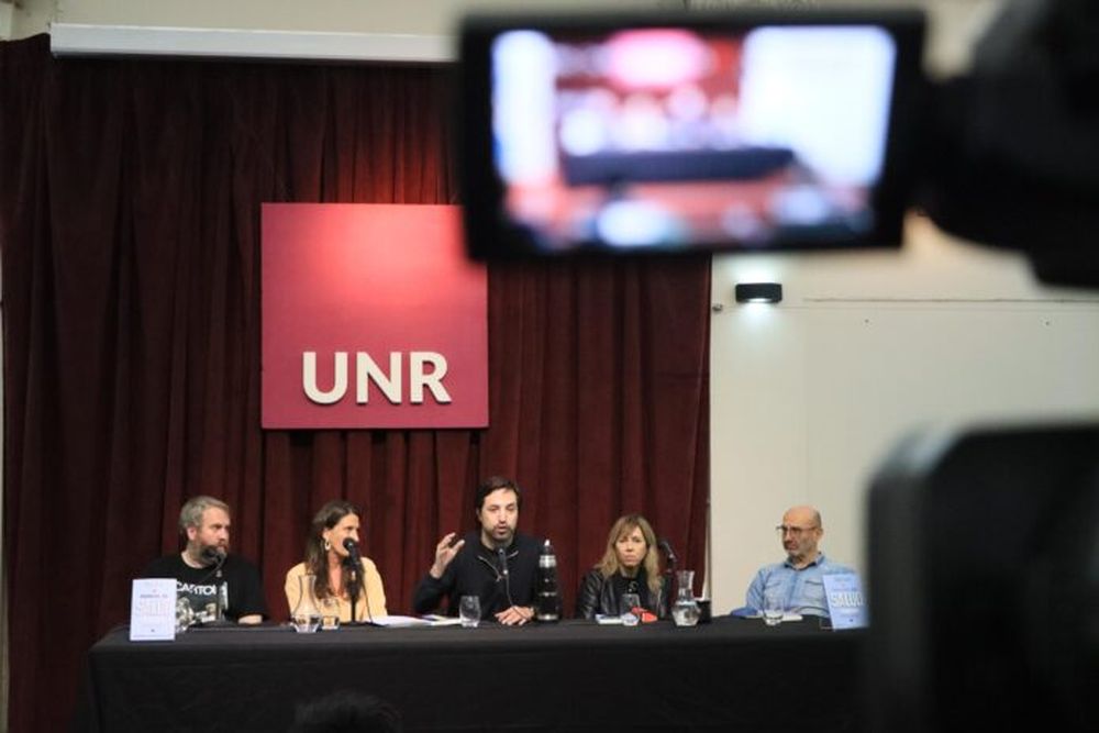 Nicolás Kreplak en la Universidad Nacional de Rosario. (Prensa Salud PBA)