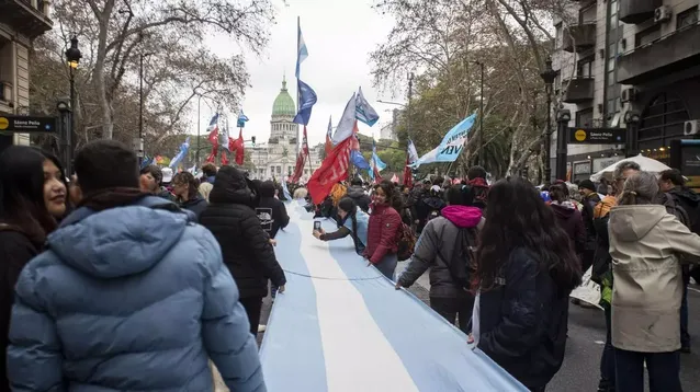 La marcha contra la flexibilización de los límites a la venta de tierras a extranjeros, cuando se trató el proyecto de Inviolabilidad de la Propiedad Privada.