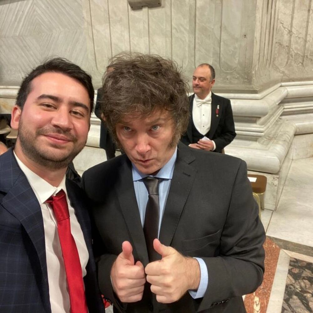 Javier Milei junto a Nahuel Sotelo.