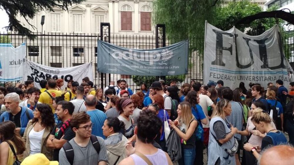 Las universidades, en dificultades por la no actualización del presupuesto.