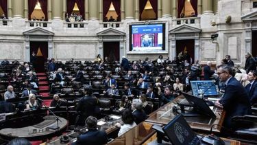 La sesión en Diputados, en plenop escándalo.