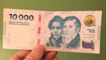 Los nuevos billetes de $ 10.000 tienen muchas medidas de seguridad. (DIB)