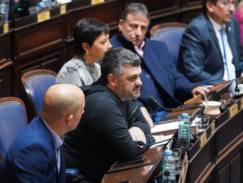 &nbsp;Facundo Tignanelli, presidente del bloque, Unión por la Patria, en una sesión en la Legislatura. (Adriana Dellatorre, Agencia DIB)