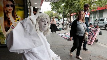 Sergio Pachu Montero, la estatua viviente de La Plata.