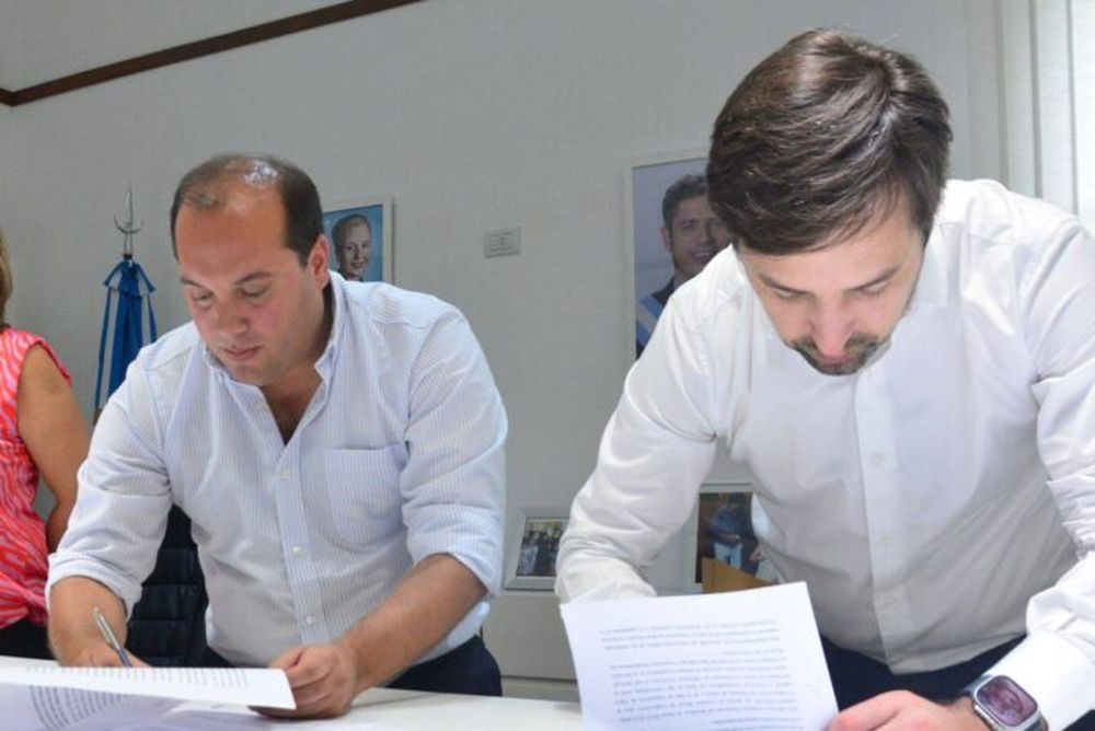 El ministro de Salud, Nicolás Kreplak, y el intendente Francisco Recoulat. - Trenque Lauquen -