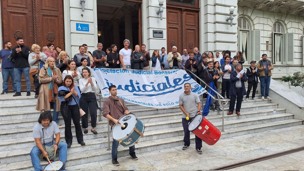 Una protesta de los judiciales frente a la Corte bonaerense.