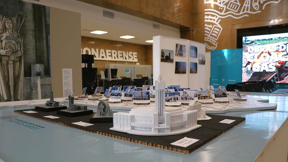 La muestra Mondo Salamone se puede visitar en la Casa de la Provincia hasta el 25 de noviembre. La muestra Mondo Salamone se puede visitar en la Casa de la Provincia hasta el 25 de noviembre.