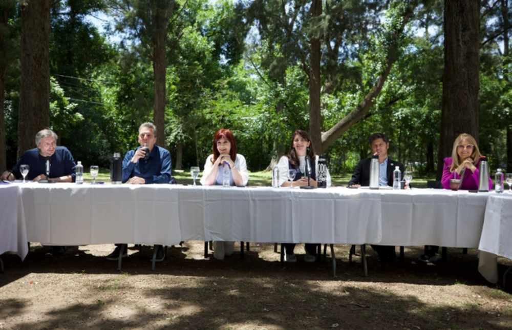 Máximo y Cristina Kirchner, Sergio Massa y Axel Kicillof, juntos en un encuentro convocado por el PJ bonaerense en Moreno.