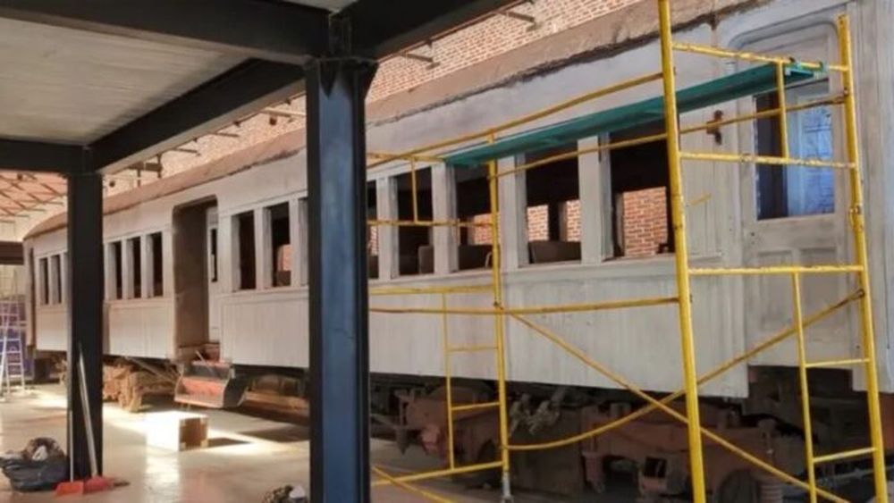 Coche ferroviario en restauración en Pergamino. - La Opinión de Pergamino -