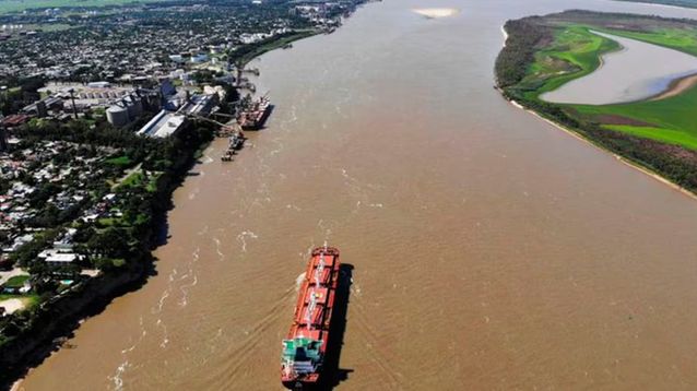 Prefectura Naval Argentina intervino en el paro que afecta al comercio exterior.