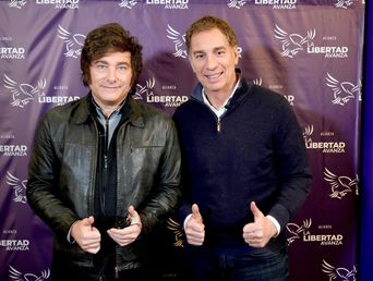 El presidente Javier Milei y el jefe de Gabinete, Diego Santilli.