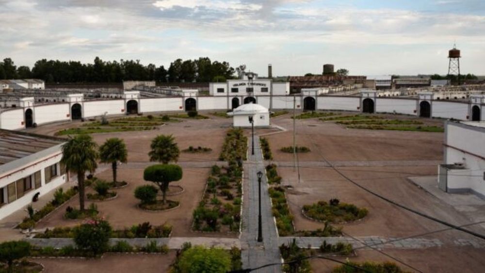 Agentes del Servicio Penitenciario Bonaerense irrumpieron en el pabellón de diversidad de la Unidad Penal 2 de Sierra Chica. - Verte -