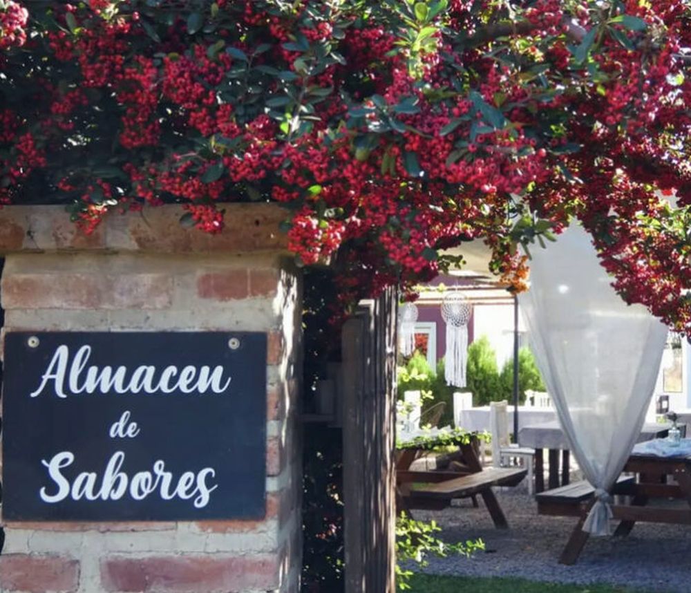 Desde la secretaría de Turismo bonaerense promueven el encanto nostálgico y la cálida hospitalidad de dos restaurantes, uno en Chacabuco y otro en San Andrés de Giles.