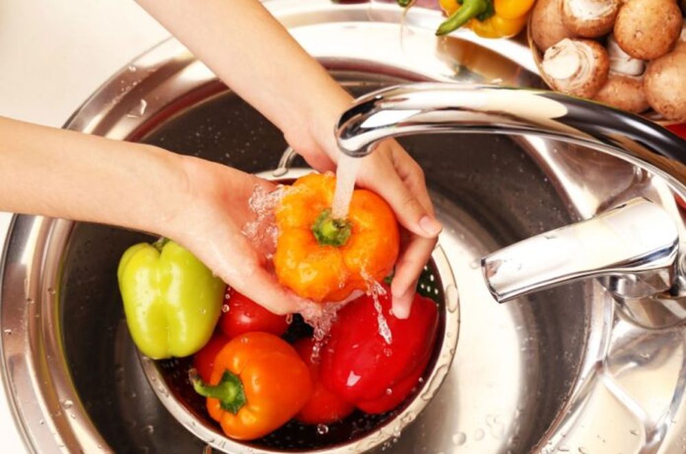 La higiene en la cocina, el lavado de manos y la correcta cocción de la carne, medidas clave para prevenir la enfermedad. (Archivo) La higiene en la cocina, el lavado de manos y la correcta cocción de la carne, medidas clave para prevenir la enfermedad. (Archivo)