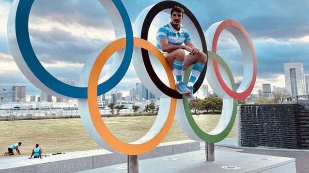 Felipe Del Mestre, el wing de Los Pumas, en la Villa Olímpica de Tokio. - Instagram: @felidelmestre -