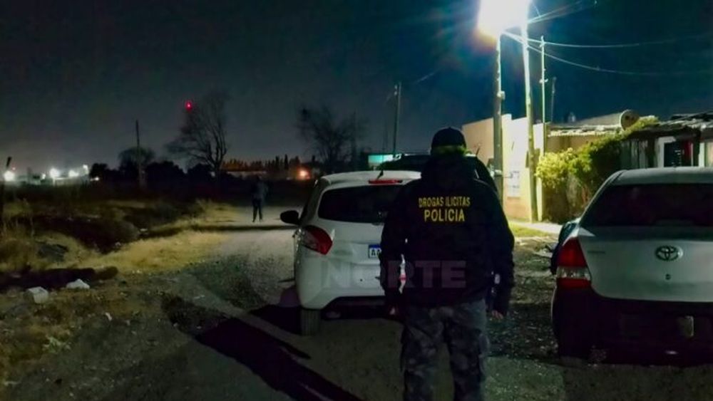 Uno de los allanamientos en un búnker de drogas en San Nicolás. (El Norte)