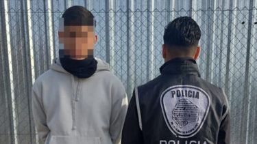 Dylan Vergara, de 25 años, fue detenido mientras veía un partido de su equipo, Real Pilar, para el que no había sido convocado.