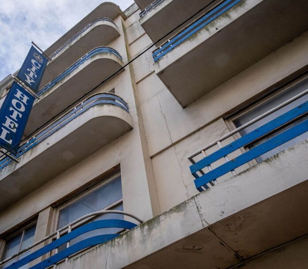 La fachada del City Hotel, en la diagonal Alberdi al 2500 en la ciudad de Mar del Plata.