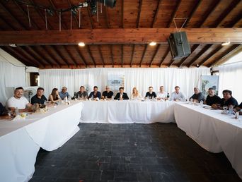 Kicillof, durante la reunión con el MDF en Villa Gesell. Kicillof, durante la reunión con el MDF en Villa Gesell.