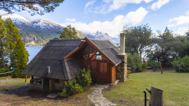 Villa Labrador, ubicado a orillas del lago Moreno.
