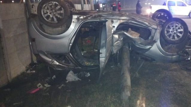 Choque, vuelco y y tragedia en la madrugada de Del Viso, partido de Pilar.