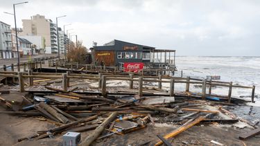 La localidad de Monte Hermoso, fuertemente casitgada por un temporal.