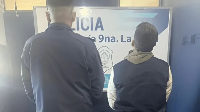 En La Plata, fue detenido un hombre acusado de violencia de género cuando fue a votar. En La Plata, fue detenido un hombre acusado de violencia de género cuando fue a votar.