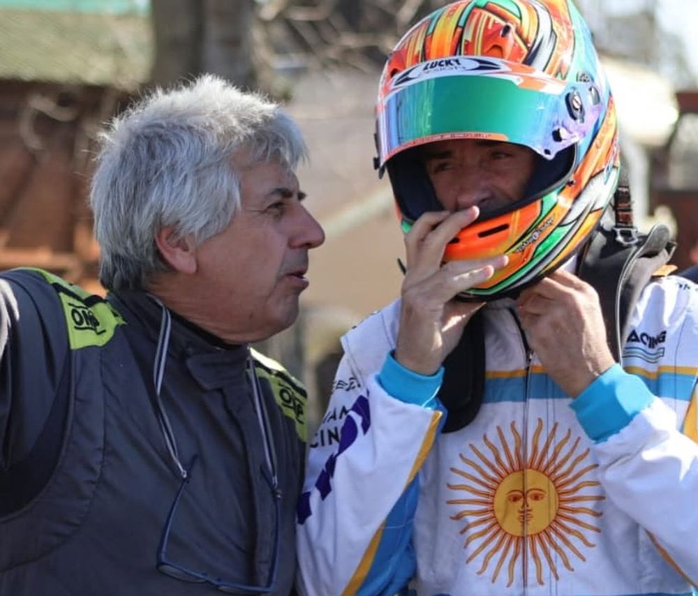 Debajo del casco está Aníbal, no Franco....