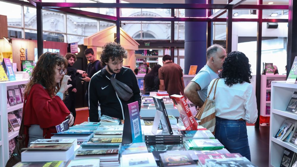 El stand de la Provincia de Buenos Aires en la Feria del Libro, el 602 del Pabellón Azul. El stand de la Provincia de Buenos Aires en la Feria del Libro, el 602 del Pabellón Azul.