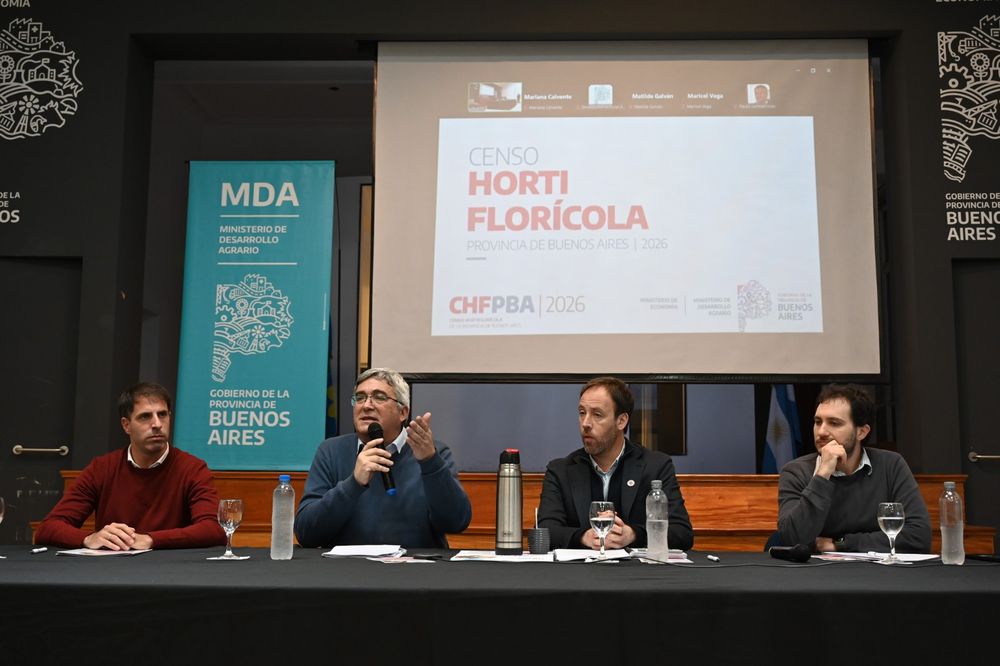 Los ministros Javier Rodríguez y Pablo López presentaron el Censo Hortiflorícola 2026.