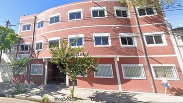 bullying: agredio brutalmente a un companero por no cederle el banco