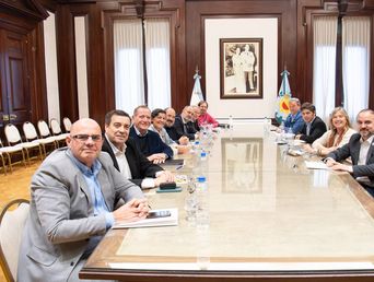 Axel Kicillof con autoridades de las iglesias evangélicas del país. Axel Kicillof con autoridades de las iglesias evangélicas del país.