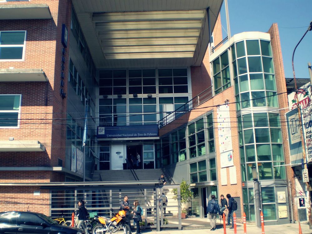 La sede Caseros de la Universidad de 3 de Febrero fue cerrada por amenazas.