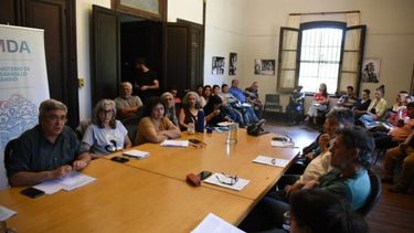 Javier Rodríguez reunido con los representantes de diversas organizaciones de la agricultura familiar. (MDA)