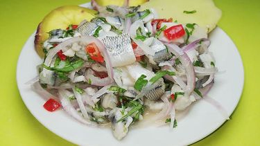 El ceviche de pejerrey bonaerense no tiene nada que envidiarle al ceviche peruano.&nbsp;